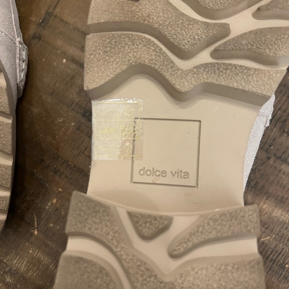 Dolce Vita women’s size 7.5  Cream Loafers - Picture 8 of 11